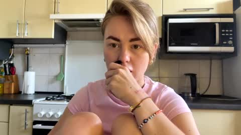 Snapshot of martaluna_ chatting on 26, 7, 2026 Marta online show from 26, 7, 2026