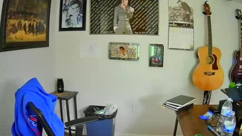 Snapshot of martcb1313 chatting on 24, 10, 2025 martcb1313 online show from 24, 10, 2025