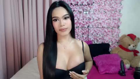 Snapshot of martha_fox chatting on 4, 3, 2025 DONT FORGET TO FOLLOW ME AND GIVE ME A THUMBS UP GUYS- martha online show from 4, 3, 2025