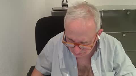 martin_1947 online show from 26, 10, 2025