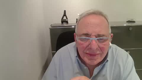 Snapshot of martin_1947 chatting on 1, 4, 2026 martin_1947 online show from 1, 4, 2026