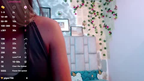 Martina online show from 12, 12, 2024