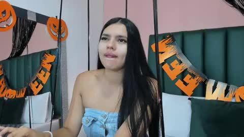 Snapshot of martina_divine_ chatting on 30, 10, 2025 Martina Divine online show from 30, 10, 2025