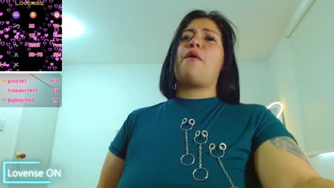 Snapshot of martina_tay chatting on 24, 12, 2024 Hey im martina online show from 24, 12, 2024