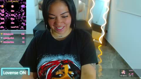 Snapshot of martina_tay chatting on 4, 1, 2025 Hey im martina online show from 4, 1, 2025