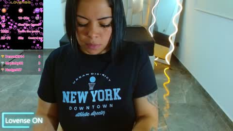 Snapshot of martina_tay chatting on 6, 1, 2025 Hey im martina online show from 6, 1, 2025