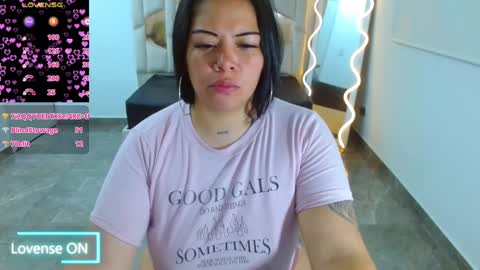 Snapshot of martina_tay chatting on 10, 1, 2025 Hey im martina online show from 10, 1, 2025