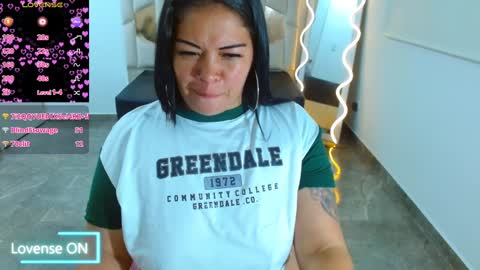 Snapshot of martina_tay chatting on 10, 1, 2025 Hey im martina online show from 10, 1, 2025