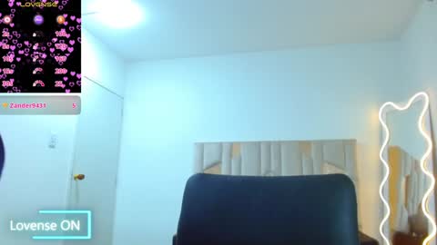 Snapshot of martina_tay chatting on 16, 1, 2025 Hey im martina online show from 16, 1, 2025