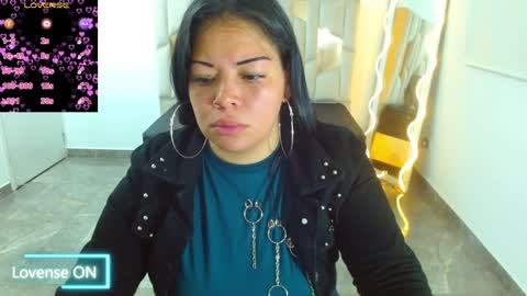 Snapshot of martina_tay chatting on 17, 1, 2025 Hey im martina online show from 17, 1, 2025