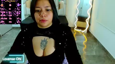 Snapshot of martina_tay chatting on 15, 2, 2025 Hey im martina online show from 15, 2, 2025