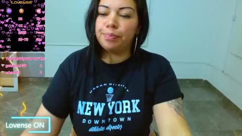 Snapshot of martina_tay chatting on 28, 2, 2025 Hey im martina online show from 28, 2, 2025