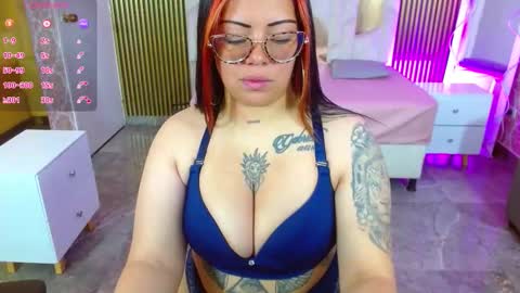 Hey im martina online show from 13, 11, 2025
