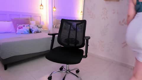 Snapshot of martinaguzmann chatting on 14, 2, 2026 Martina online show from 14, 2, 2026