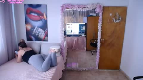Snapshot of martiniella chatting on 7, 5, 2026 Antonella Martini online show from 7, 5, 2026