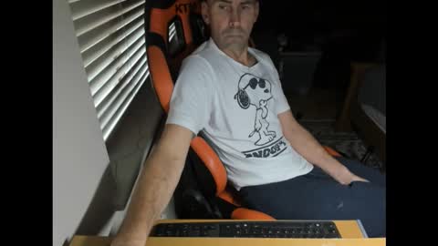 Snapshot of martinireland chatting on 14, 11, 2025 Martin online show from 14, 11, 2025