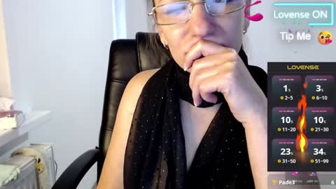 Snapshot of marvel1_ chatting on 3, 12, 2024 marvel1_ online show from 3, 12, 2024