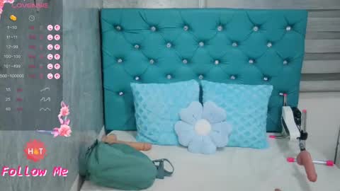  Mary Moon  online show from 18, 4, 2026