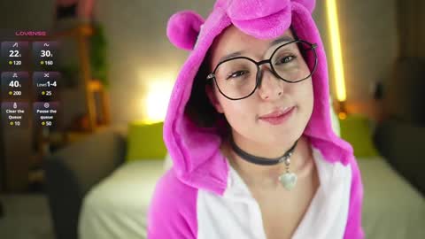 Snapshot of mary_shiota chatting on 19, 12, 2024 HelIo Everyone Im MaryWelcome to my room and lets have a good time together with me online show from 19, 12, 2024