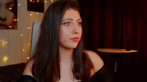 Mary Miller online show from 22, 9, 2025