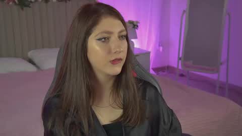 Mary Miller online show from 12, 10, 2025