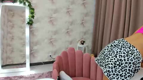 Luucy UTC1 Mon Tue Wed Thu Fri 0500-1130 online show from 17, 9, 2025