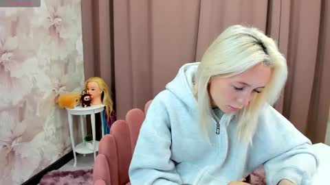 Luucy UTC1 Mon Tue Wed Thu Fri 0500-1130 online show from 14, 10, 2025