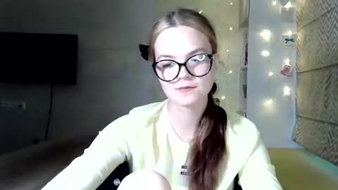 Snapshot of masakodownen chatting on 23, 6, 2026 Nessa online show from 23, 6, 2026