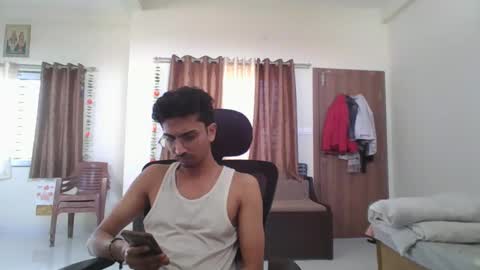 maskboyz2003 online show from 25, 1, 2025