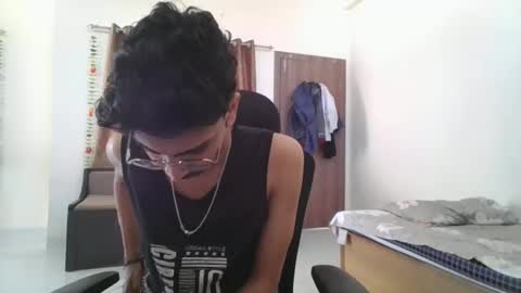 maskboyz2003 online show from 7, 2, 2025