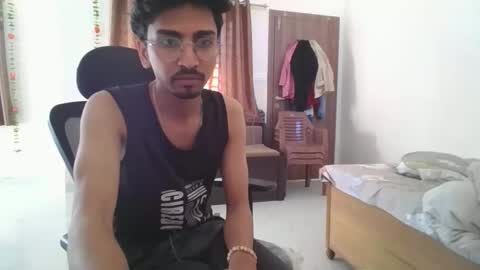 maskboyz2003 online show from 13, 2, 2025