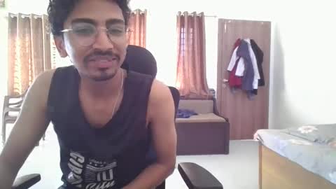 maskboyz2003 online show from 15, 2, 2025