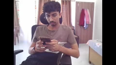 maskboyz2003 online show from 17, 2, 2025