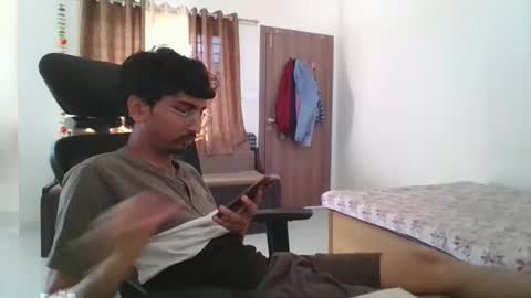 maskboyz2003 online show from 27, 2, 2025