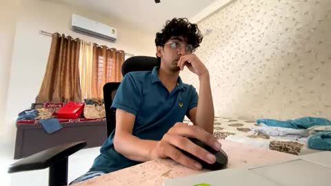 maskboyz2003 online show from 29, 10, 2025