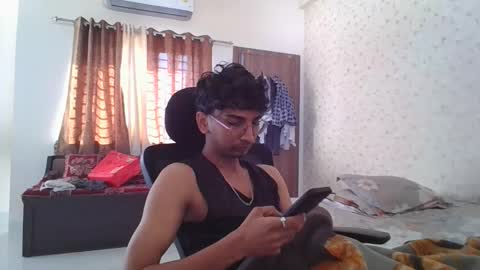 Mask Boy online show from 7, 11, 2025