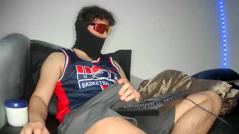 Snapshot of maskd_fckr chatting on 8, 4, 2026 maskd_fckr online show from 8, 4, 2026