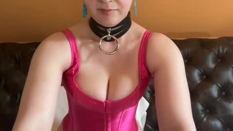 maskedflirt3 online show from 14, 4, 2026
