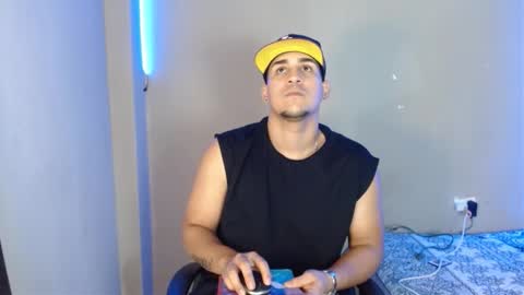 Snapshot of massimo_vidal chatting on 25, 11, 2025 massimo_vidal online show from 25, 11, 2025