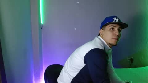 Snapshot of massimo_vidal chatting on 30, 11, 2025 massimo_vidal online show from 30, 11, 2025