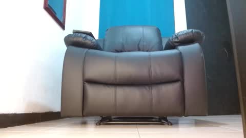 Snapshot of master_melo chatting on 8, 11, 2025 master melo online show from 8, 11, 2025