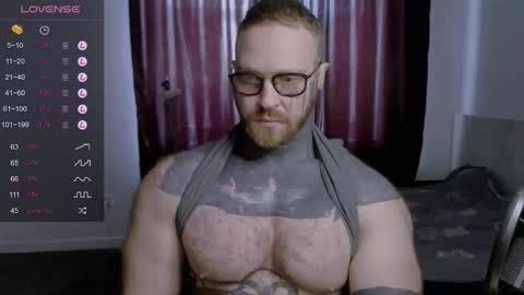 Snapshot of master_oil chatting on 15, 2, 2025 Huge Alex online show from 15, 2, 2025