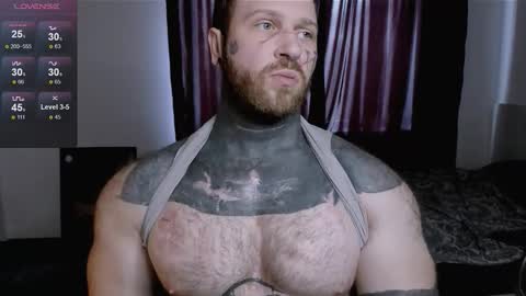 Snapshot of master_oil chatting on 11, 9, 2025 Huge Alex online show from 11, 9, 2025