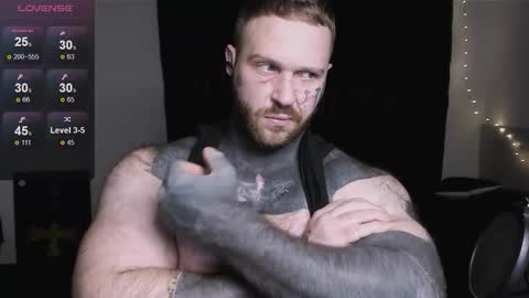 Snapshot of master_oil chatting on 12, 10, 2025 Huge Alex online show from 12, 10, 2025