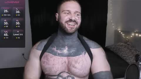 Snapshot of master_oil chatting on 18, 10, 2025 Huge Alex online show from 18, 10, 2025