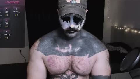 Snapshot of master_oil chatting on 1, 11, 2025 Huge Alex online show from 1, 11, 2025