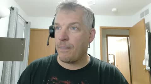 Snapshot of master_thorn chatting on 8, 11, 2025 Master Thorn online show from 8, 11, 2025