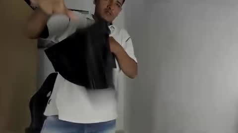 Snapshot of mastercash_leather420 chatting on 24, 11, 2025 mastercash_leather420 online show from 24, 11, 2025