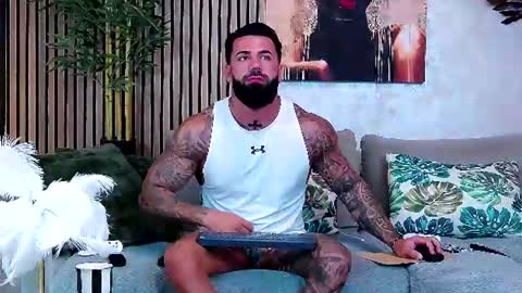 Snapshot of masterkingofmuscle chatting on 17, 6, 2026 masterkingofmuscle online show from 17, 6, 2026
