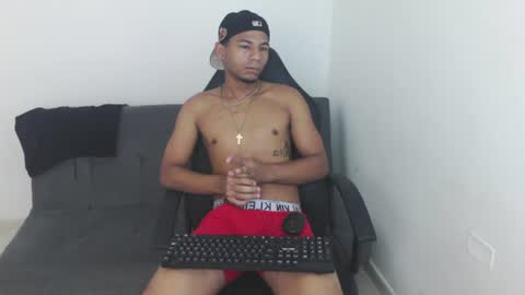 Snapshot of masters_latins chatting on 25, 7, 2026 masters_latins online show from 25, 7, 2026